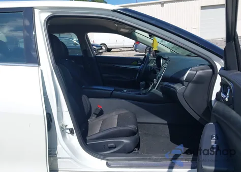 2017 Nissan Maxima 3.5 S z USA, uszkodzony, nr VIN 1N4AA6AP1HC446738